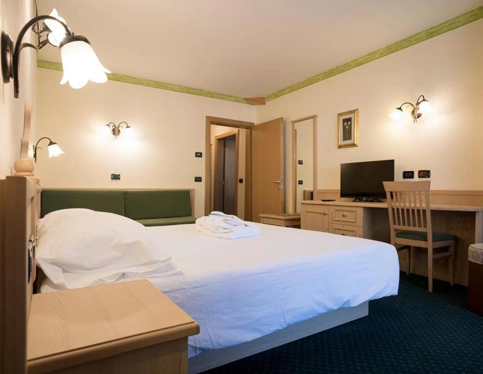 Hotel Crepei Pozza di Fassa Extérieur photo